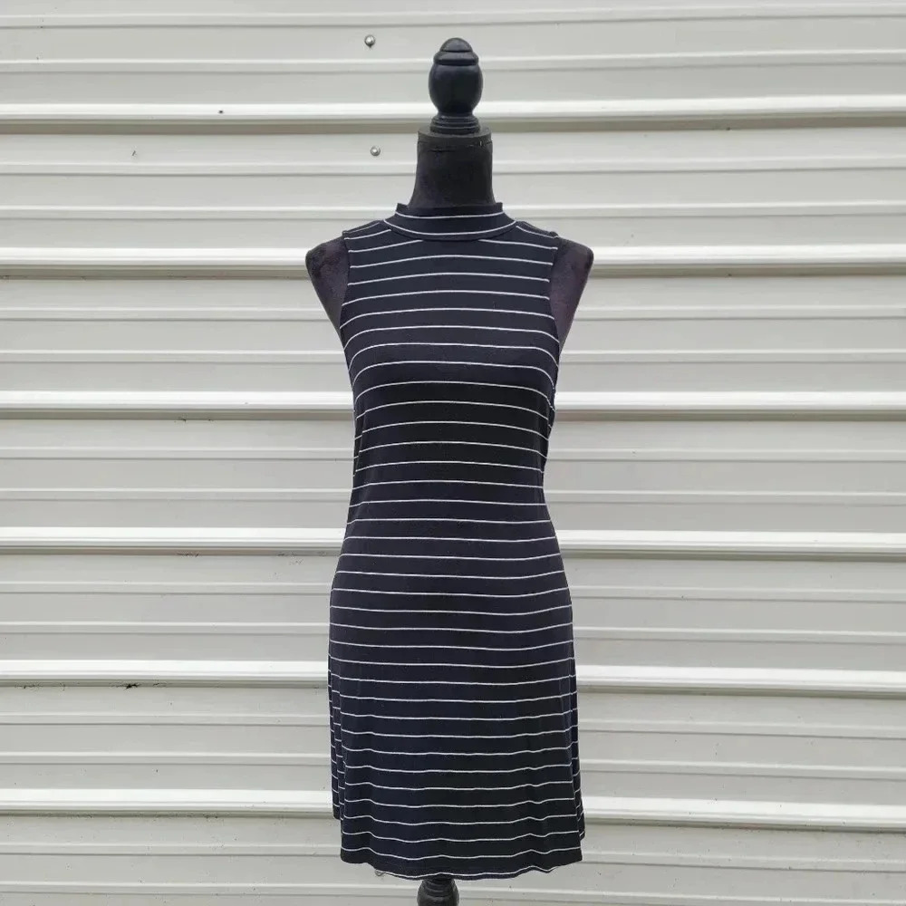 Aero Seriously Soft Womens Black White Striped Sleeveless Dress Mock Neck M